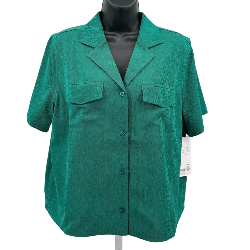 Athleta Echo Top WMNS S Green Striped Button Up Short Sleeve Stretch Breathable